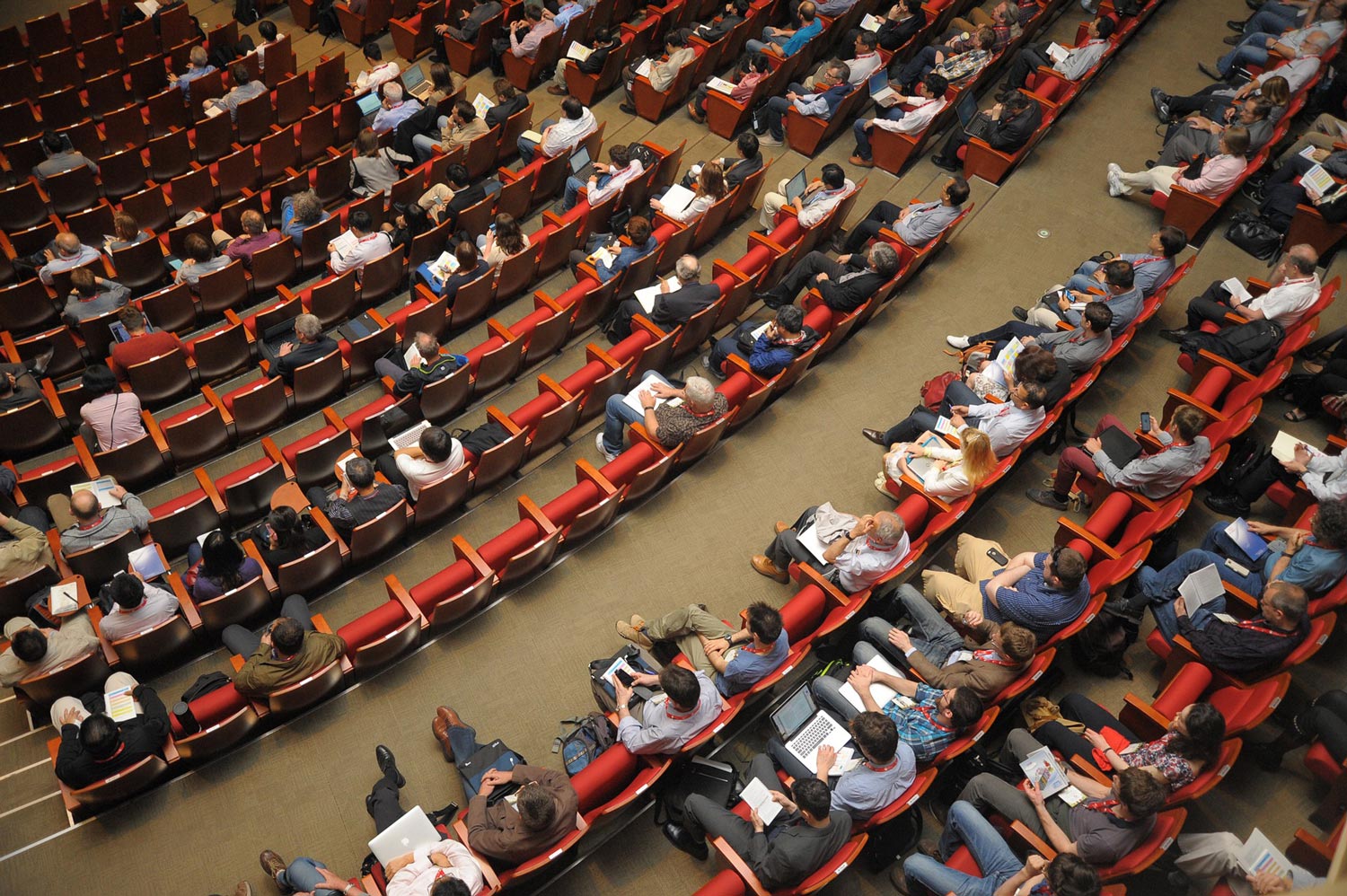 Menschen auf einem Kongress