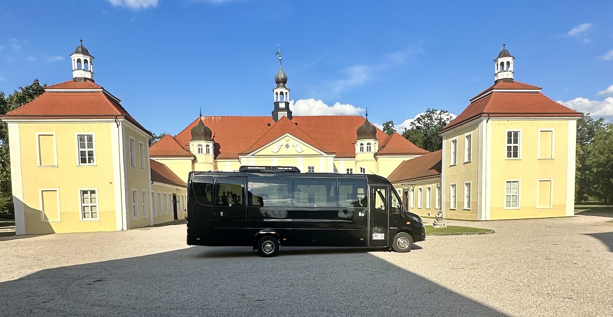 Iveco Midibus au&szlig;en