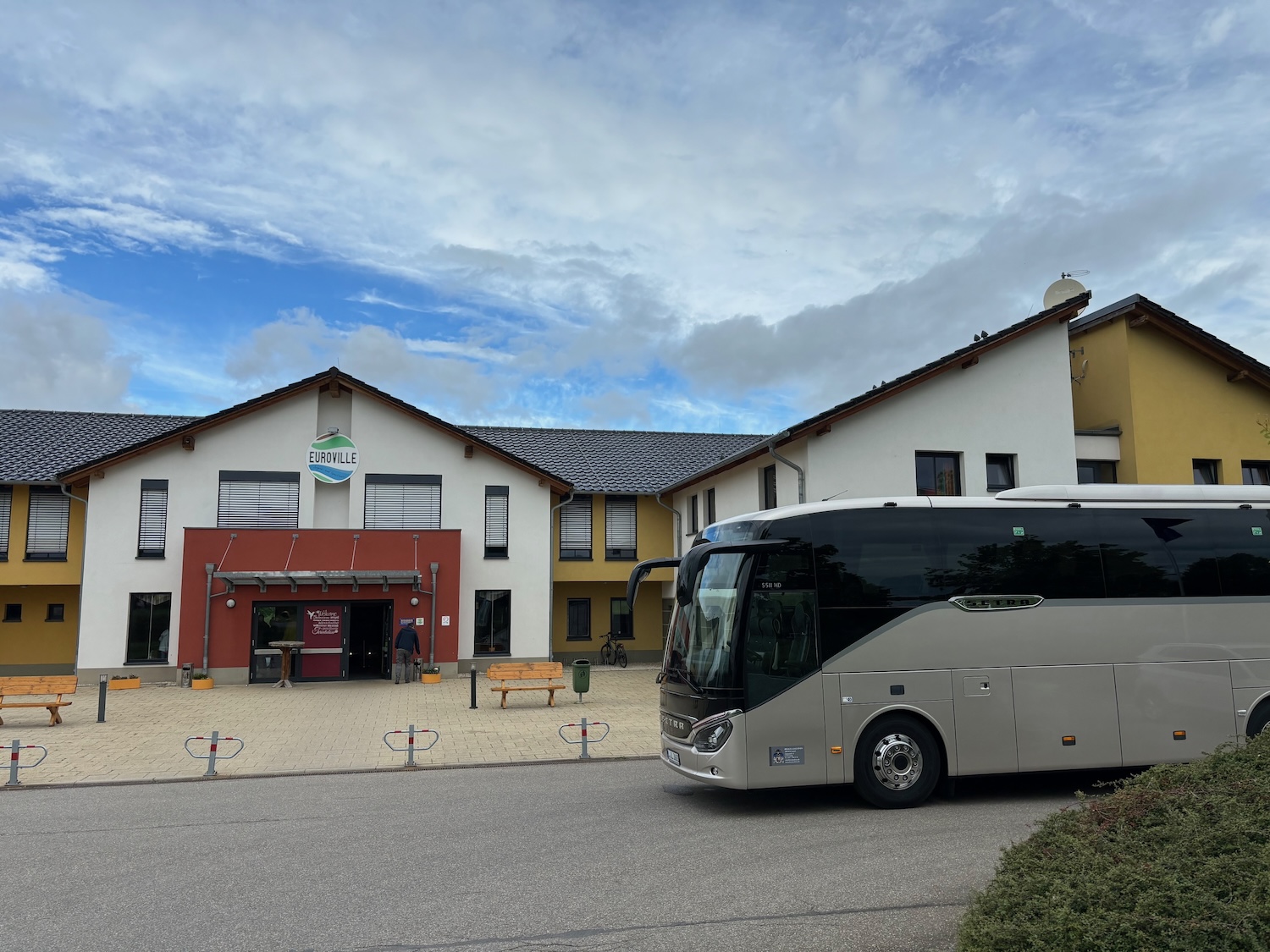 Midibus SETRA S 511 HD Reisebus au&szlig;en