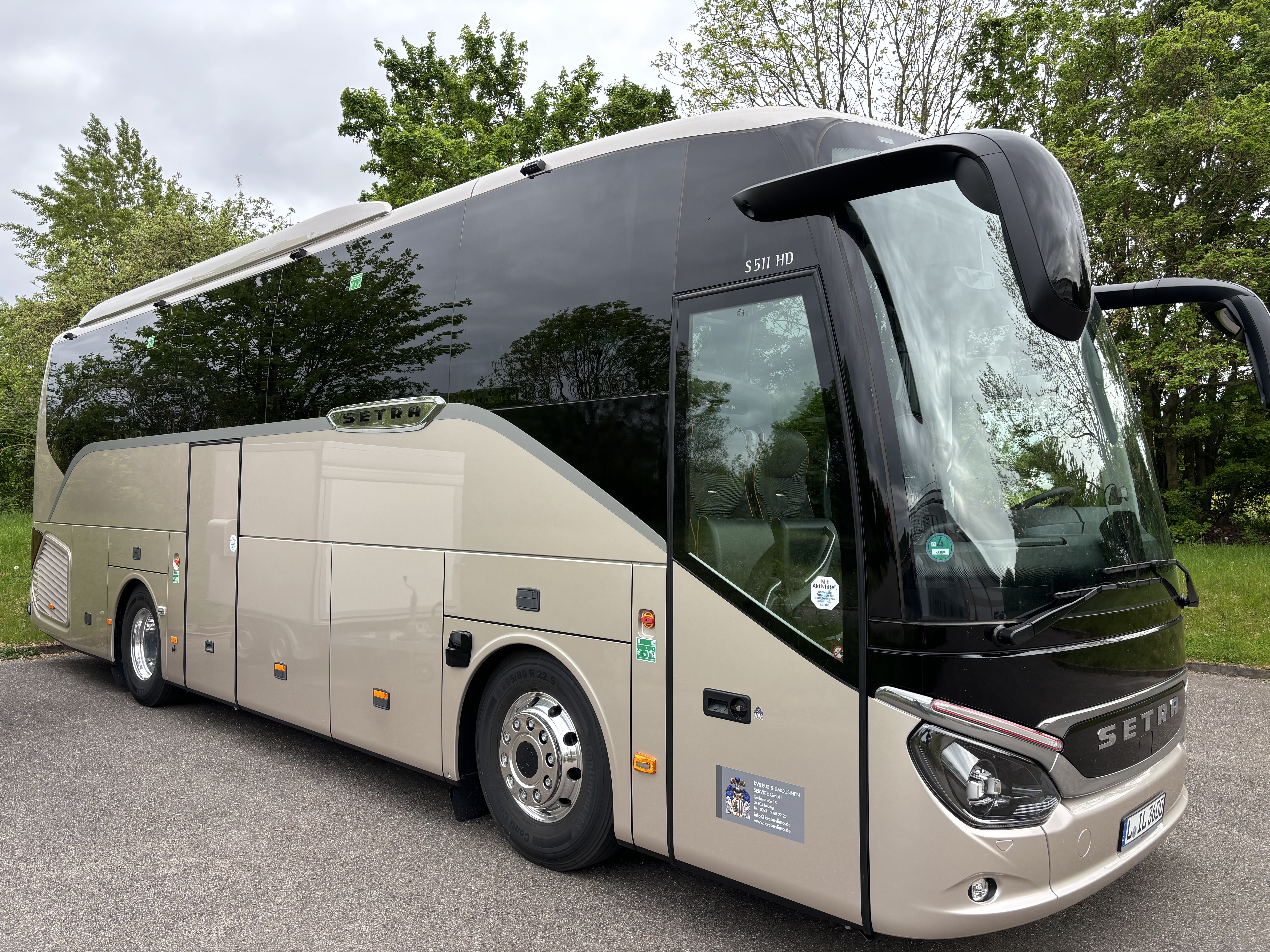 Midibus SETRA S 511 HD Reisebus au&szlig;en