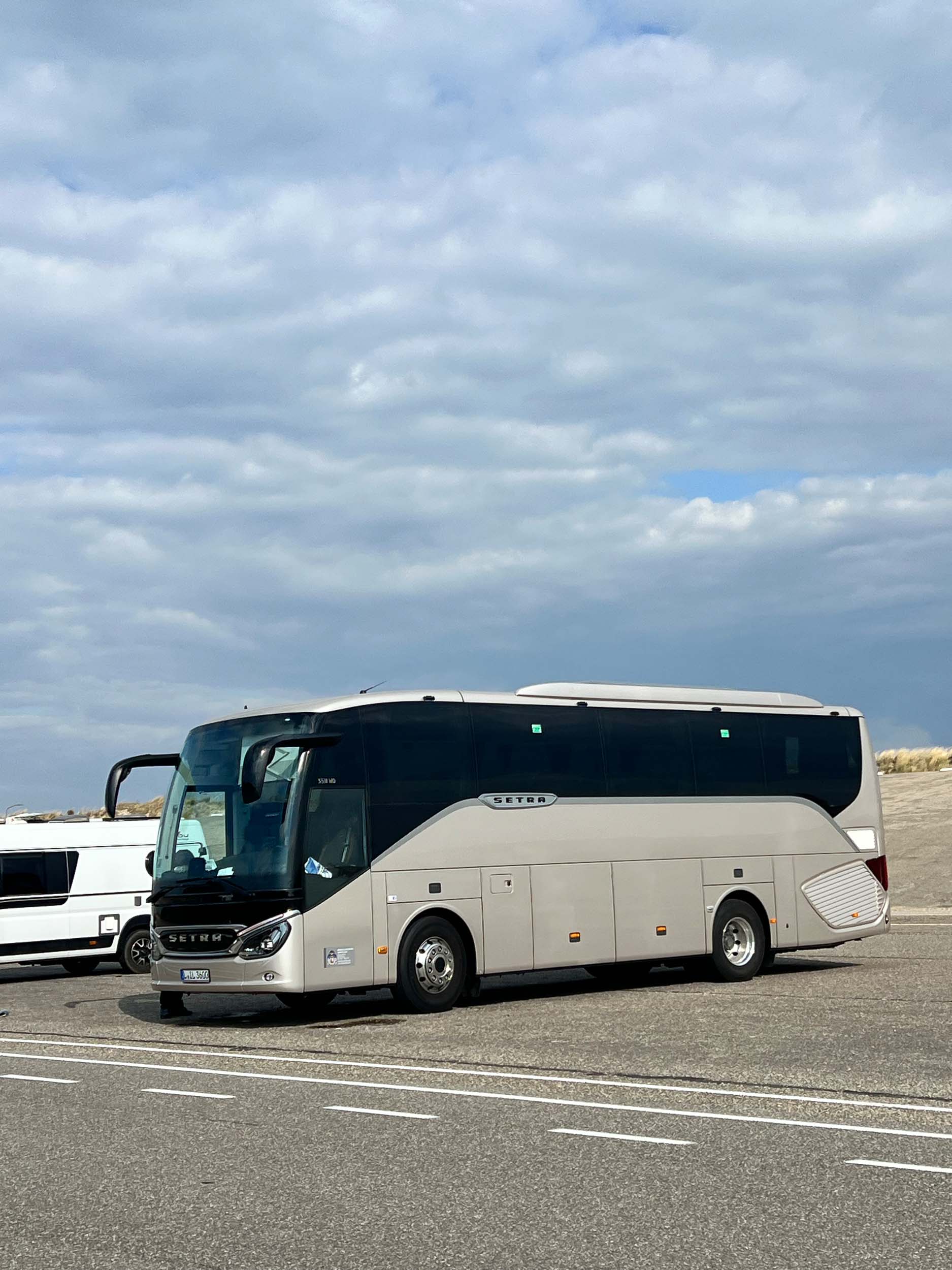 Midibus SETRA S 511 HD Reisebus au&szlig;en