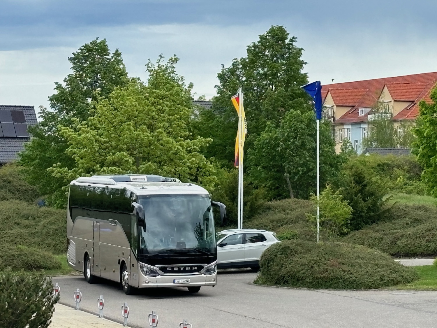 Midibus SETRA S 511 HD Reisebus au&szlig;en