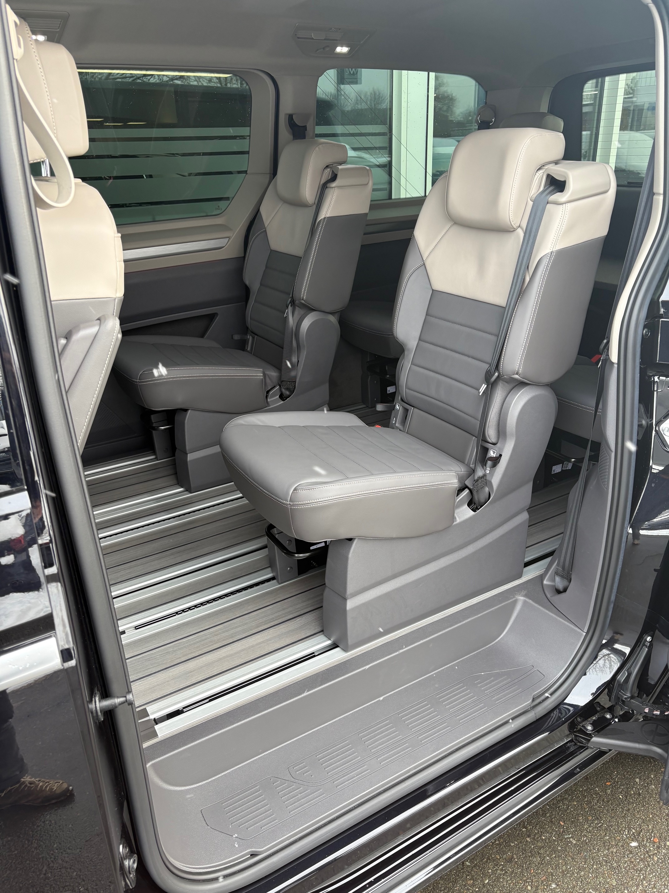 VW Multivan 2026 innen