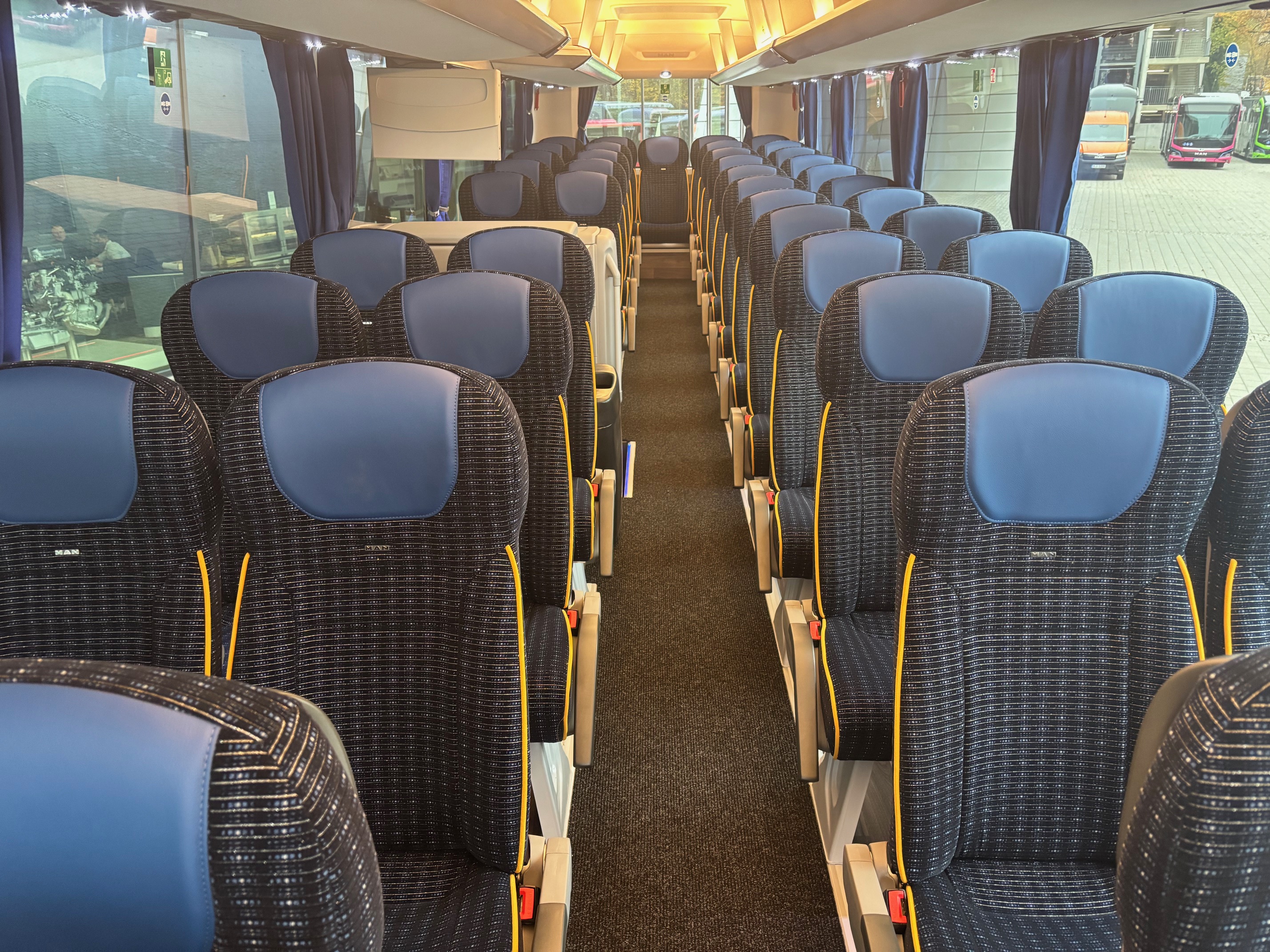 MAN Lions Coach Reisebus 2026 innen