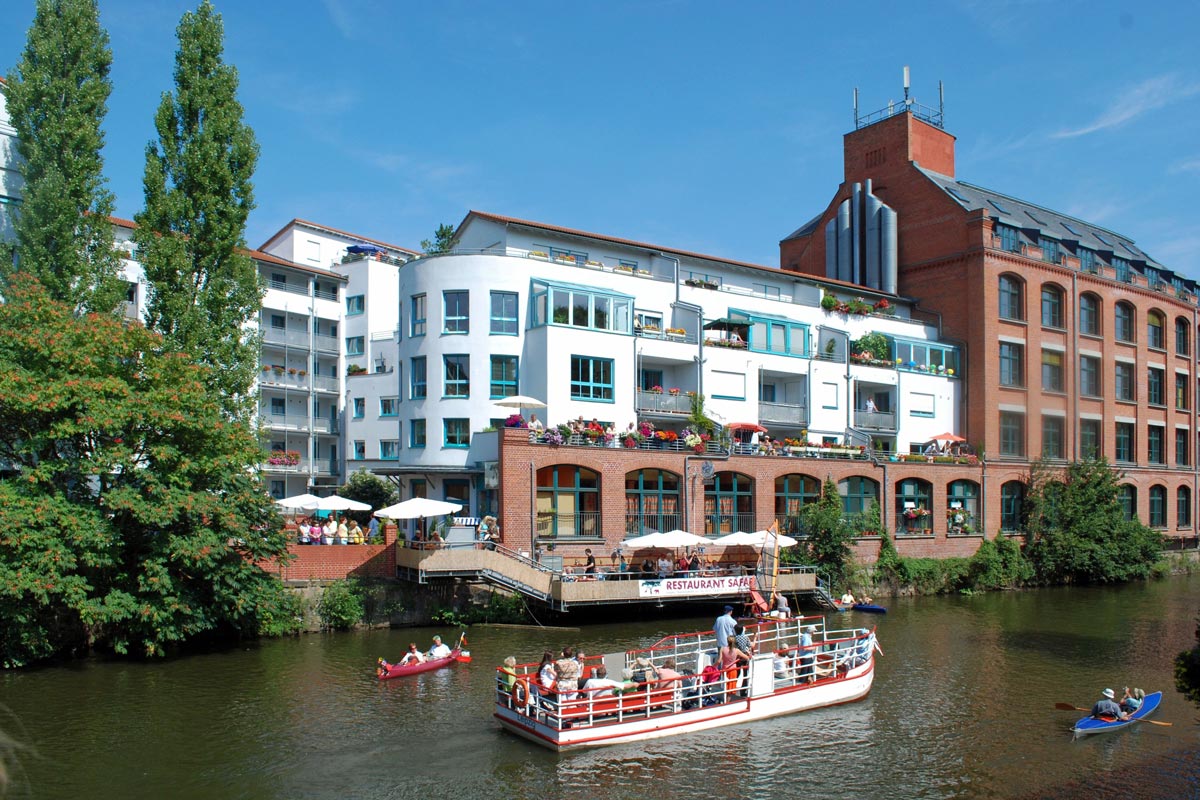 Kanal mit Booten