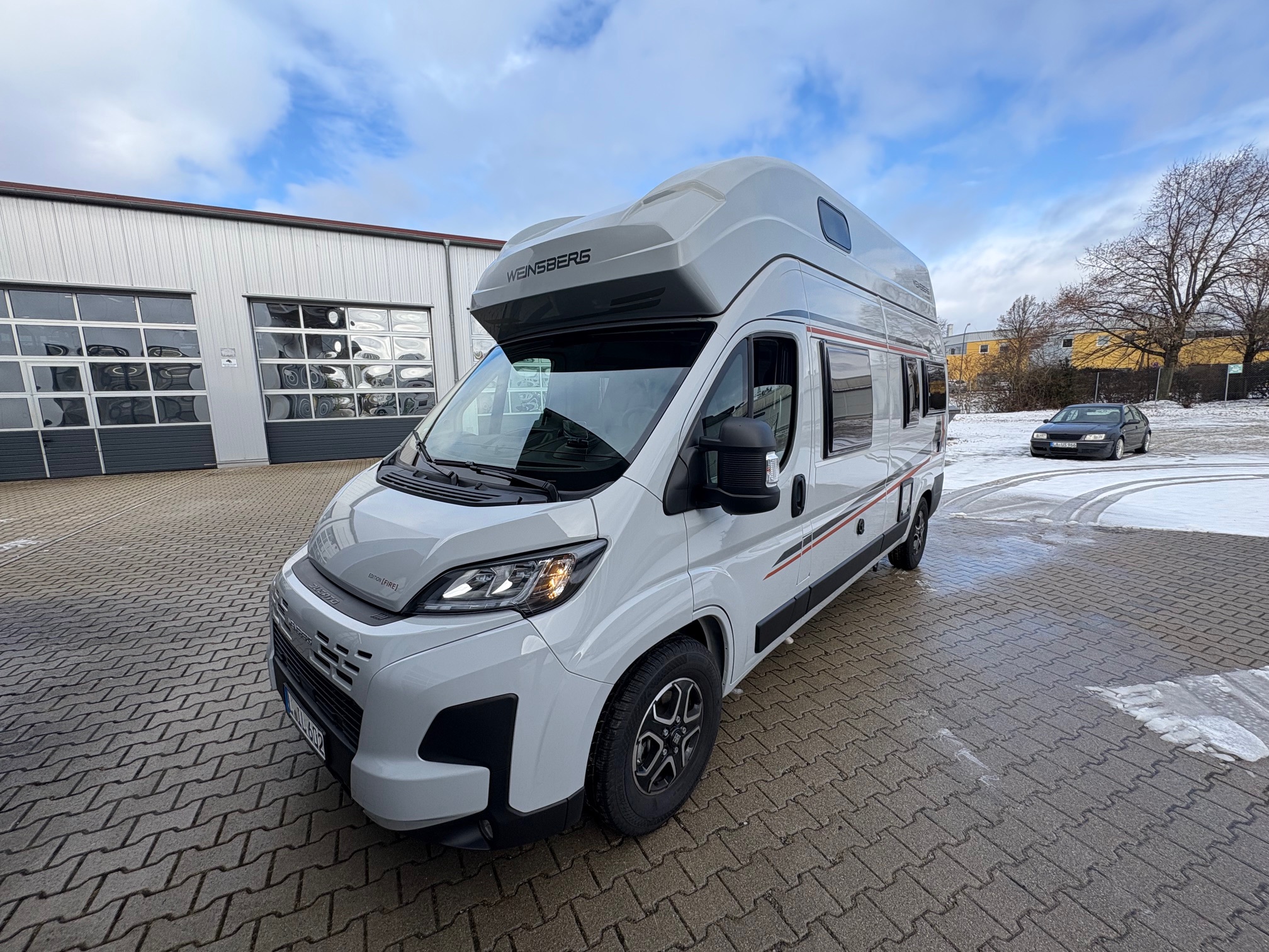 Wohnmobil au&szlig;en