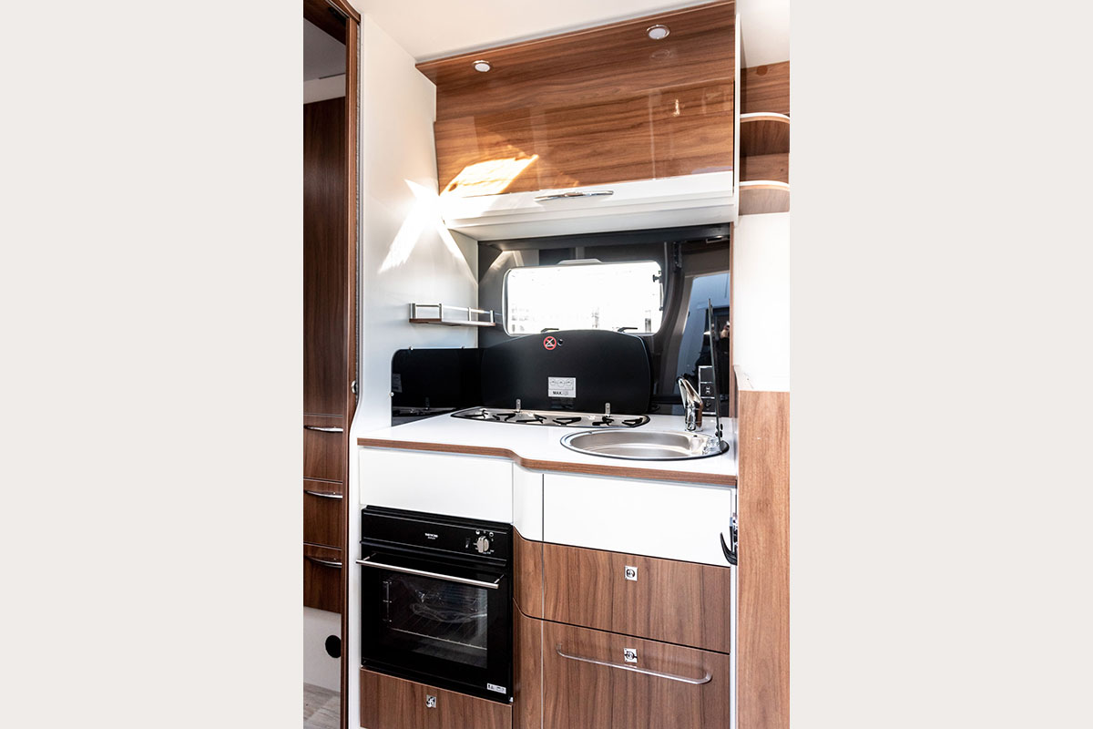 Cleverly equipped kitchen in Campervan
